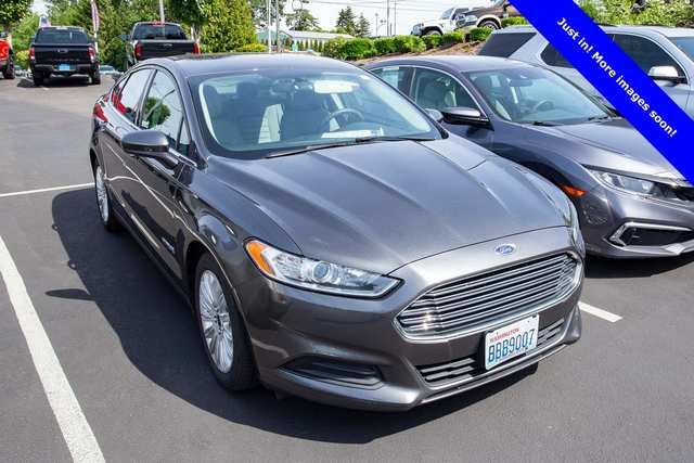 2016 Ford Fusion Hybrid S