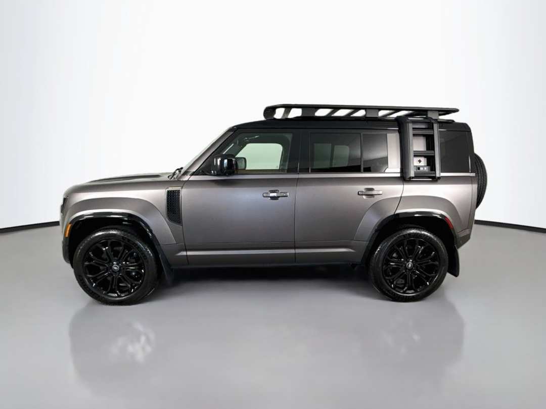 2025 Land Rover Defender 110 OCTA - Image 2