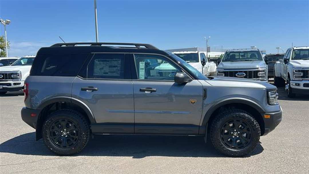 2026 Ford Bronco Sport Badlands - Image 2