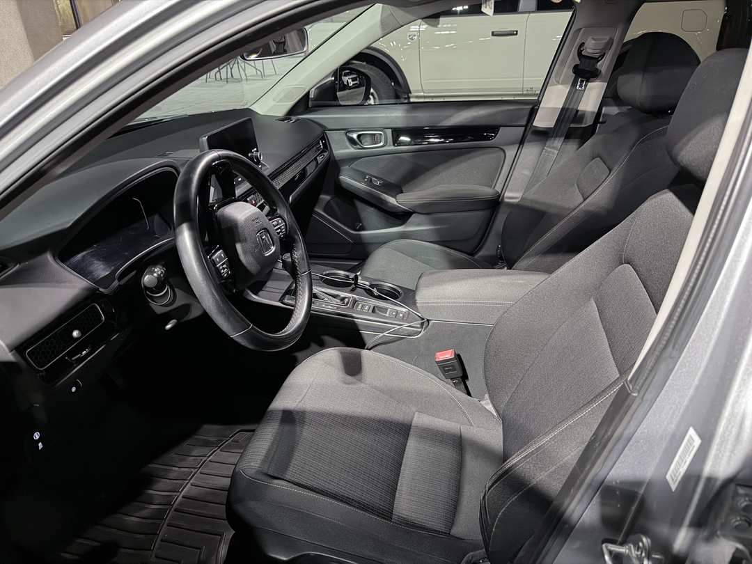 2022 Honda Civic EX - Image 2