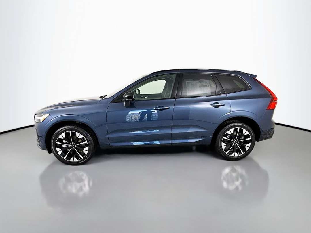 2026 Volvo Xc60 B5 Plus - Image 2