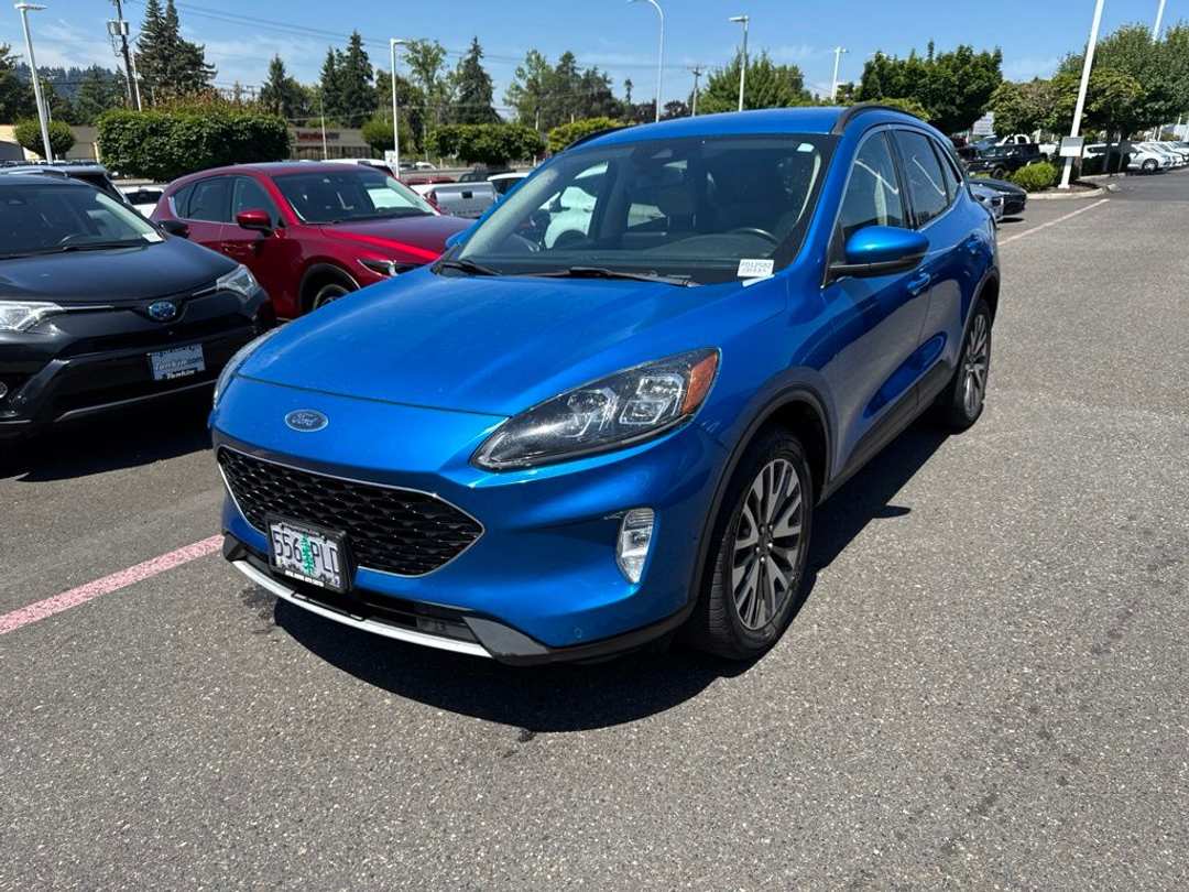 2020 Ford Escape Titanium - Image 3