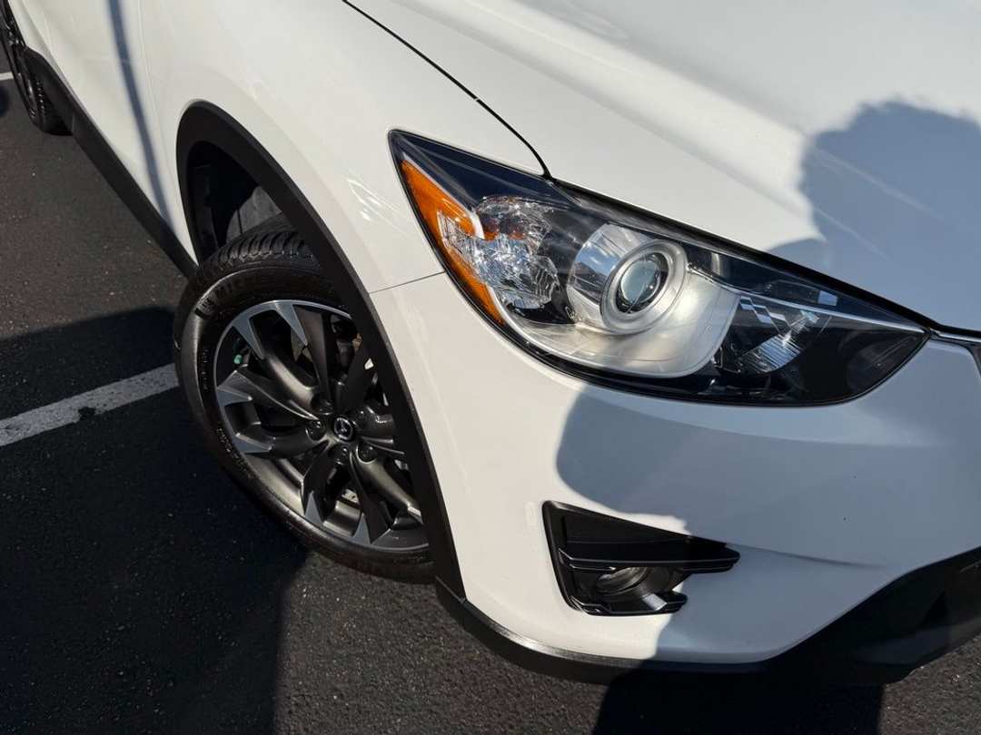 2016 MAZDA CX-5 Grand Touring - Image 2