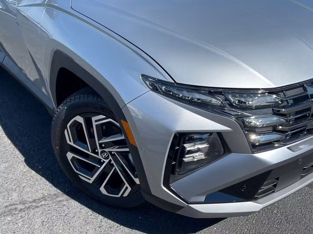 2026 Hyundai Tucson Limited - Image 2