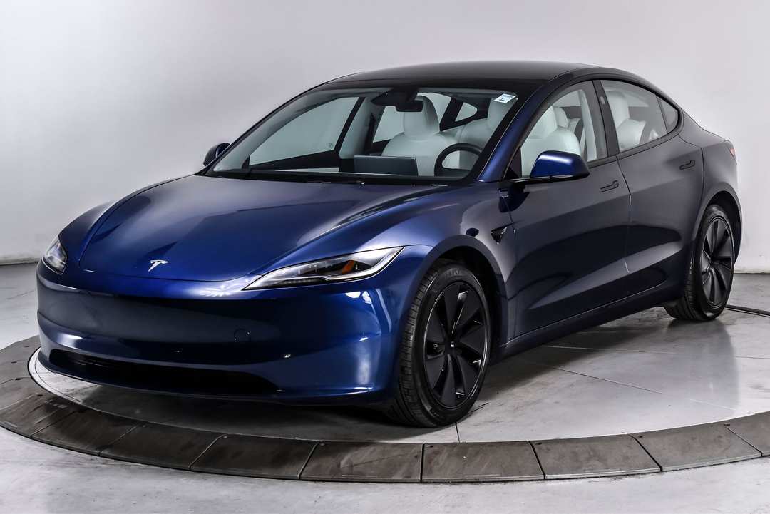 2025 Tesla Model 3 Long Range - Image 2