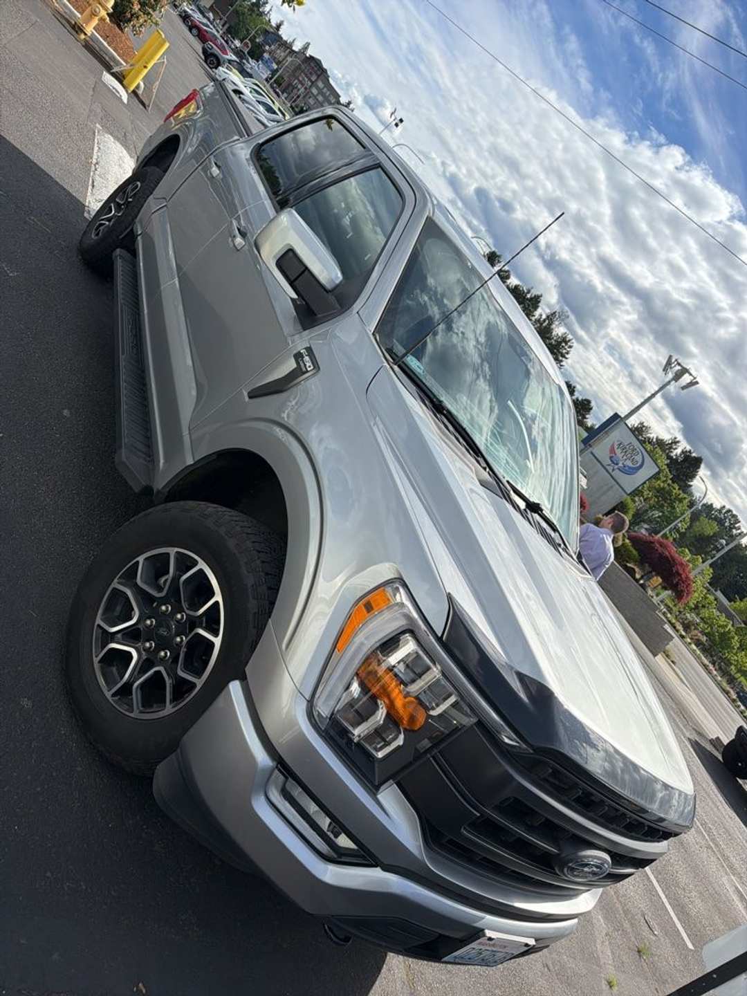 2022 Ford F-150 Lariat - Image 2