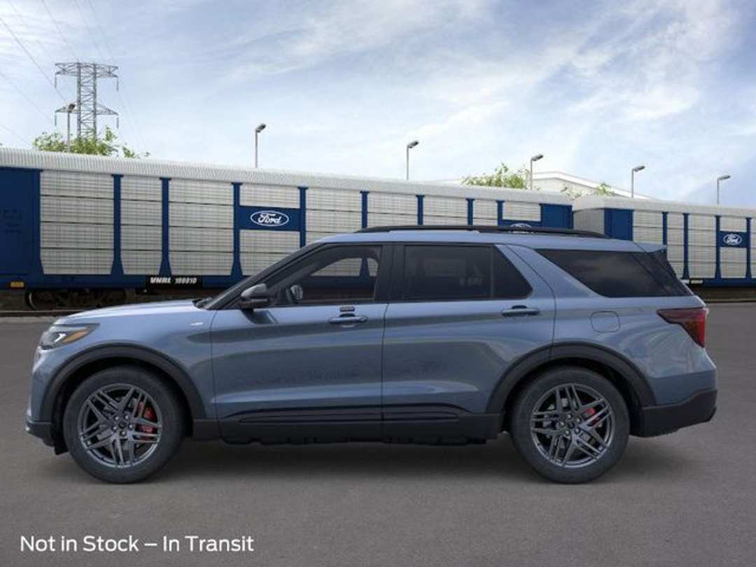 2026 Ford Explorer STLine - Image 3