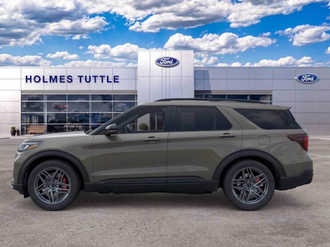 2026 Ford Explorer ST - Image 3