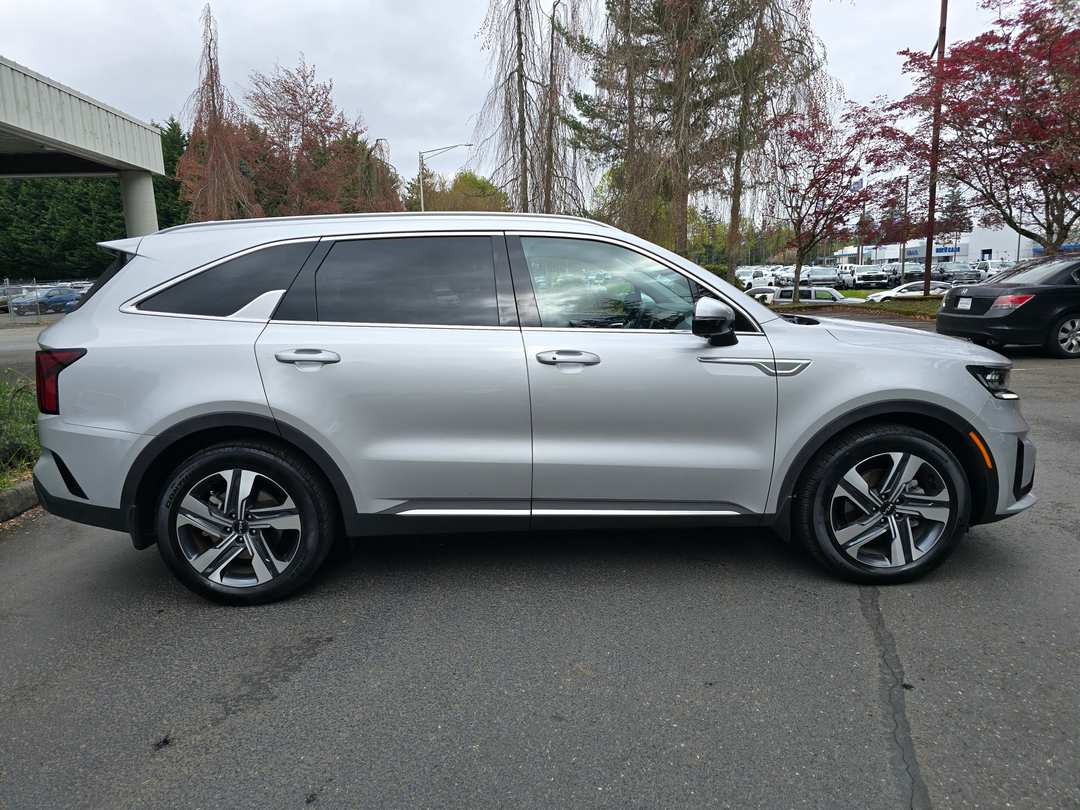 2023 Kia Sorento Hybrid SX Prestige - Image 3