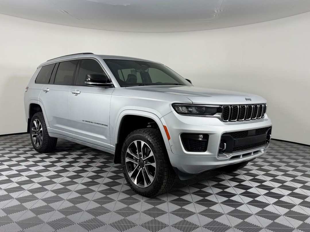 2021 Jeep Grand Cherokee L Overland - Image 2