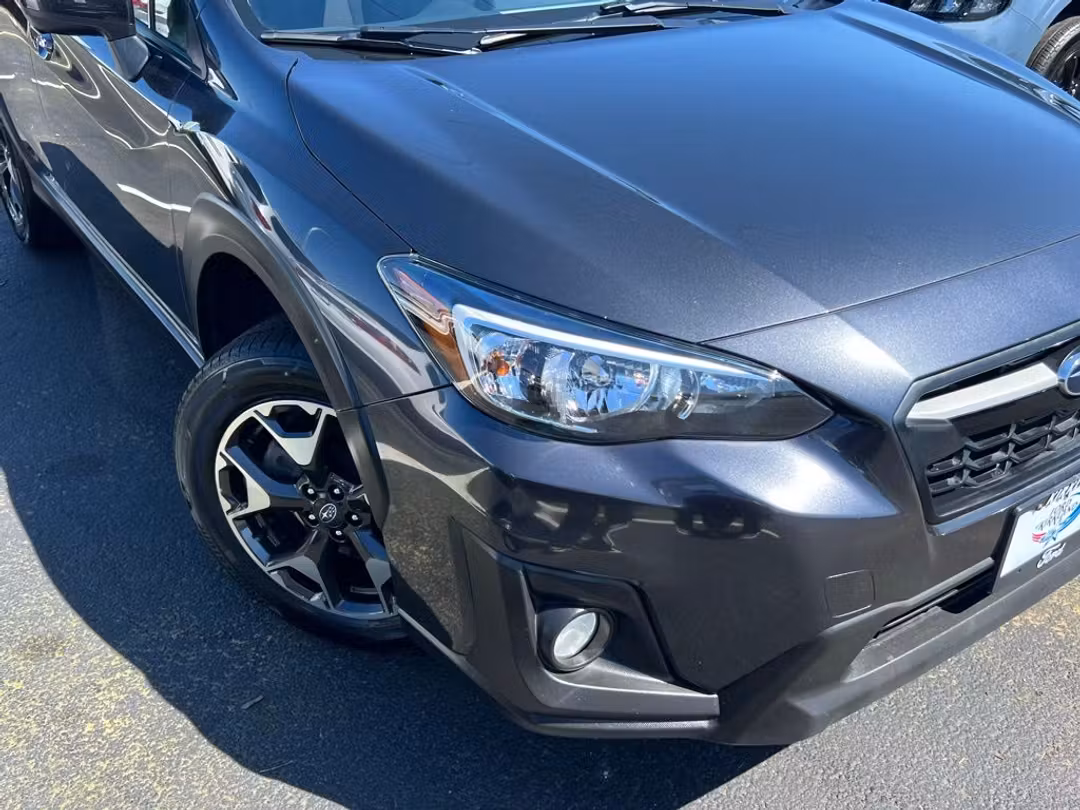 2019 Subaru Crosstrek 2.0i Premium - Image 2