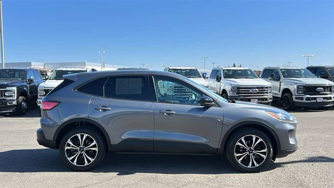 2022 Ford Escape SE - Image 2