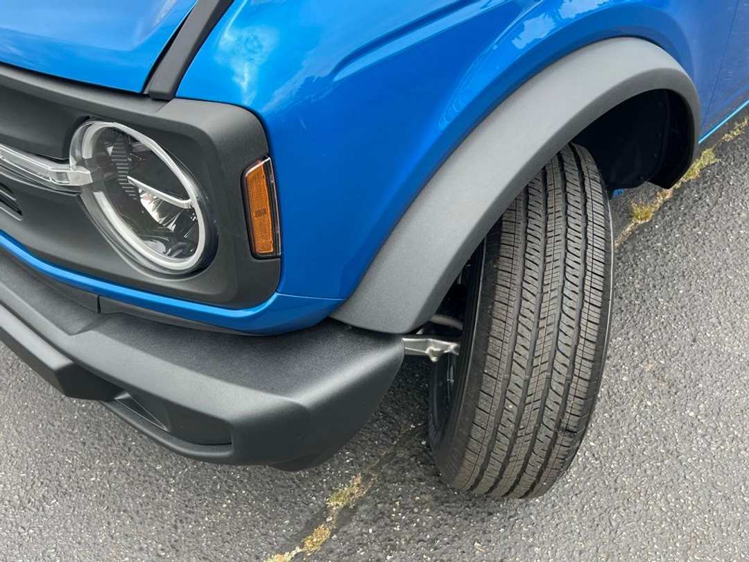 2026 Ford Bronco Base - Image 3