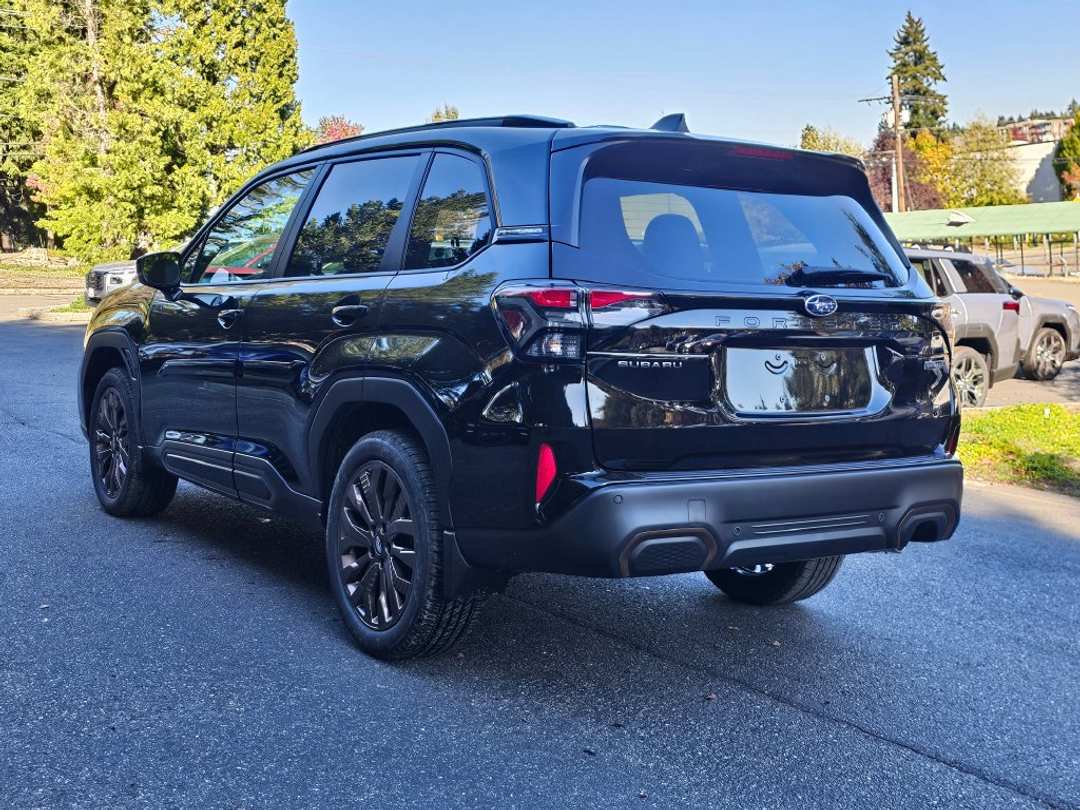2026 Subaru Forester Sport Hybrid - Image 3