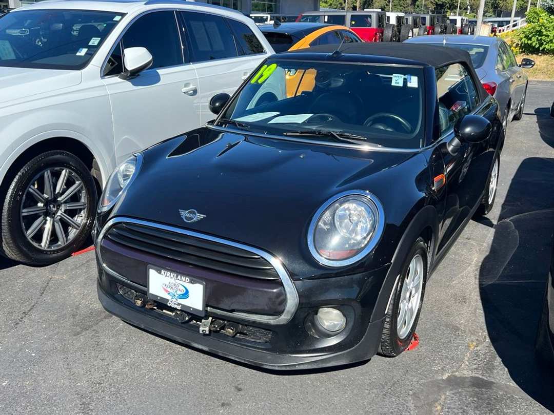 2019 MINI Cooper Classic - Image 3