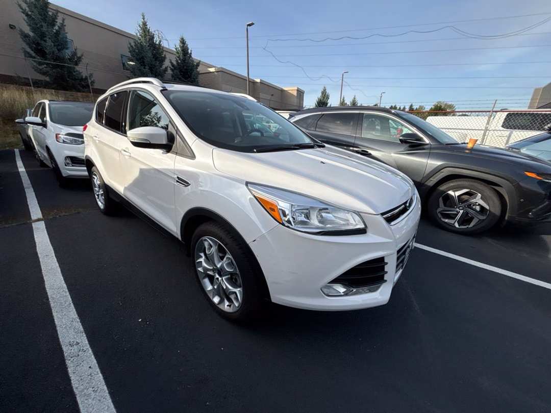 2016 Ford Escape Titanium - Image 3