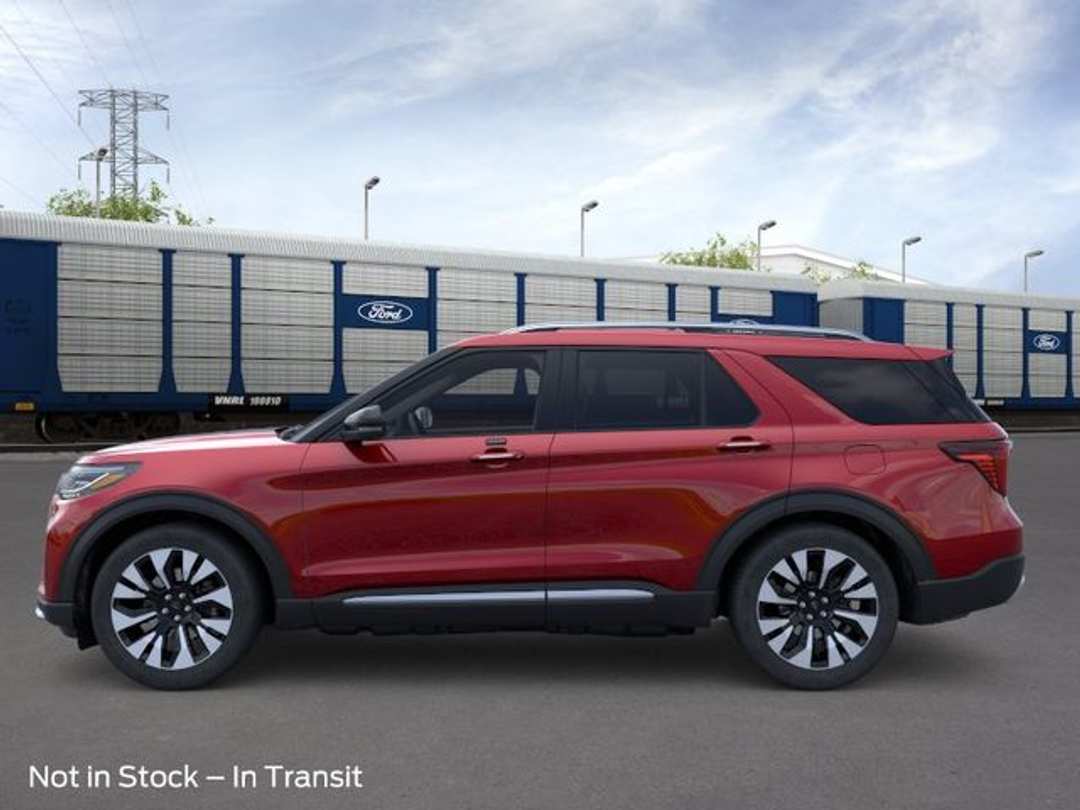 2026 Ford Explorer Platinum - Image 3