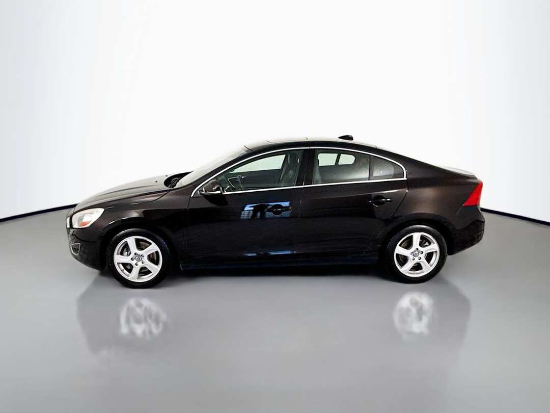 2013 Volvo S60 T5 - Image 2