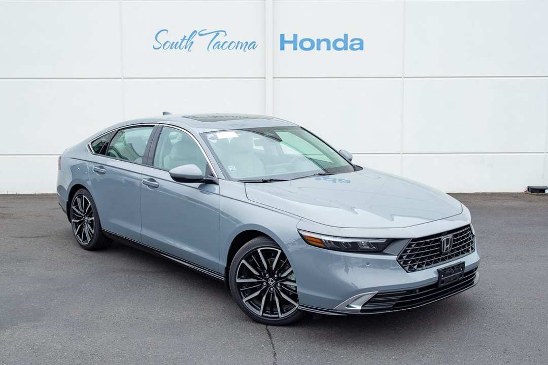 2026 Honda Accord Hybrid Touring - Image 2