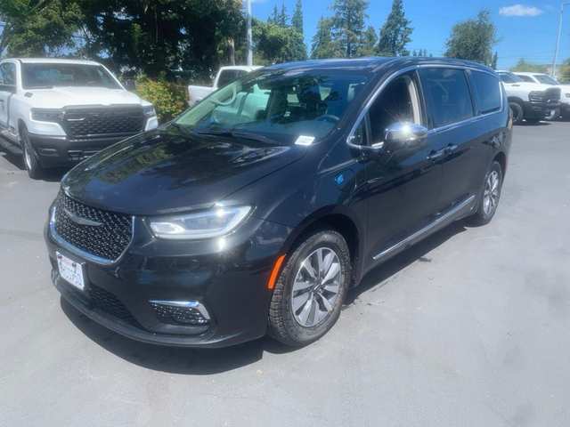 2023 Chrysler Pacifica Hybrid Limited