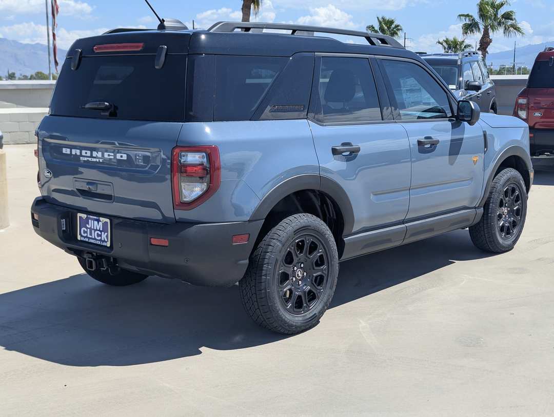 2026 Ford Bronco Sport Badlands - Image 2