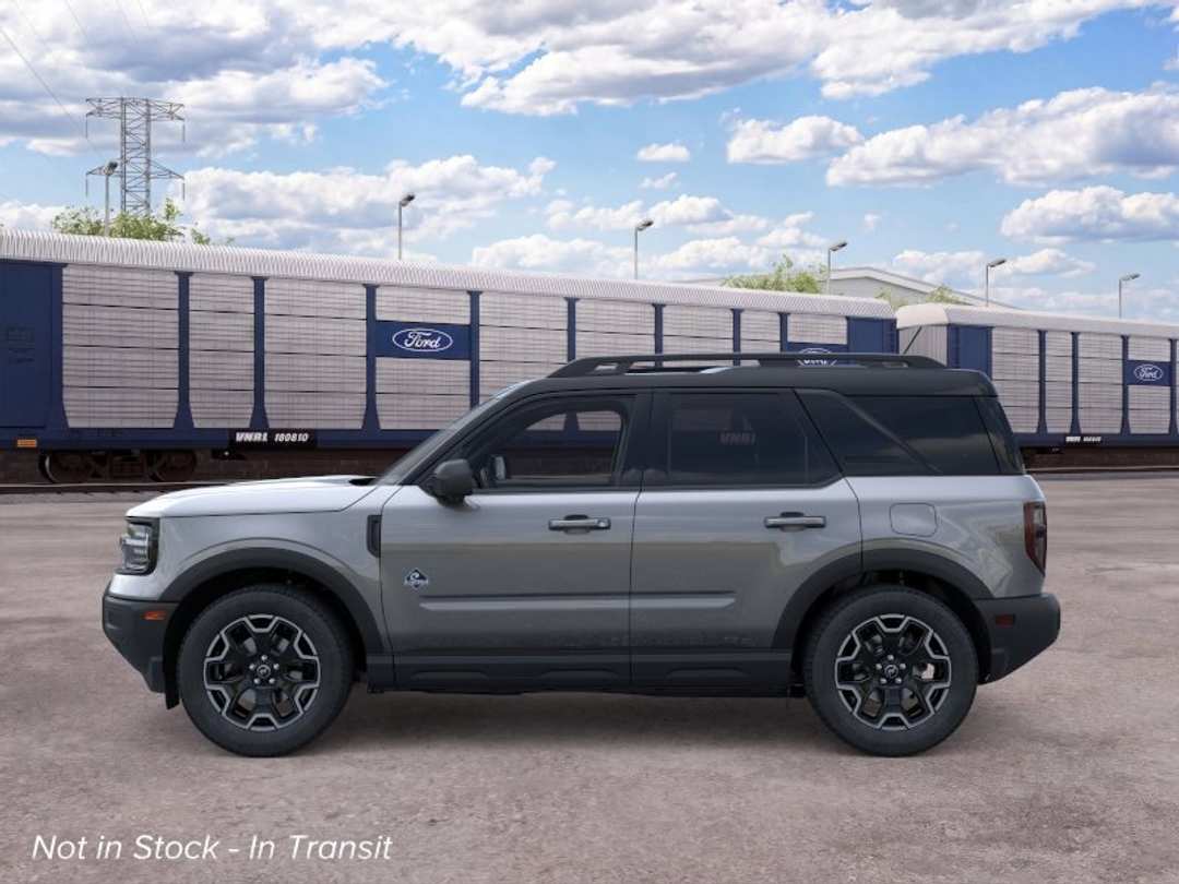 2026 Ford Bronco Sport Outer Banks - Image 3