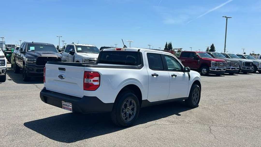 2024 Ford Maverick XLT - Image 3