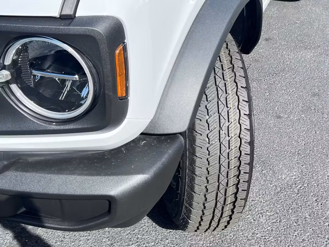 2026 Ford Bronco Big Bend - Image 3