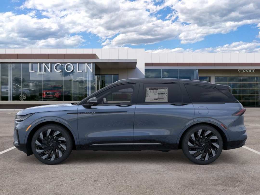 2026 Lincoln Nautilus Reserve - Image 3