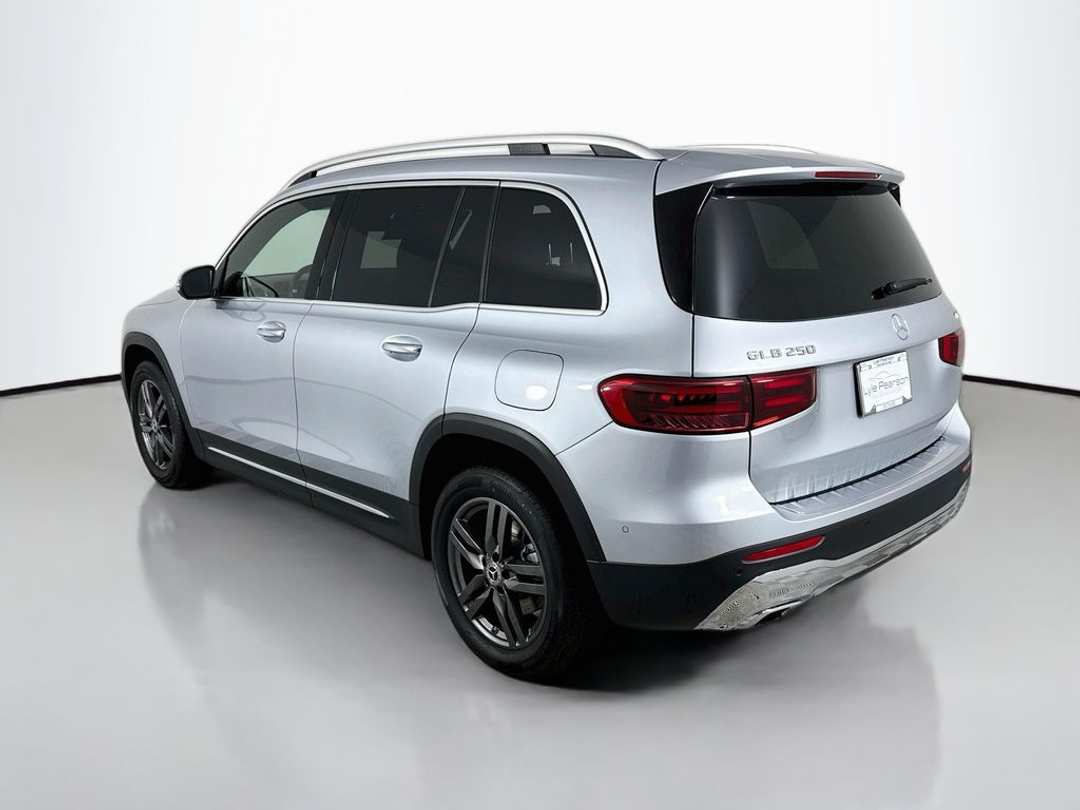 2026 Mercedes-Benz GLB GLB 250 - Image 3
