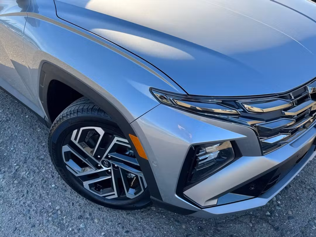2026 Hyundai Tucson Limited - Image 2