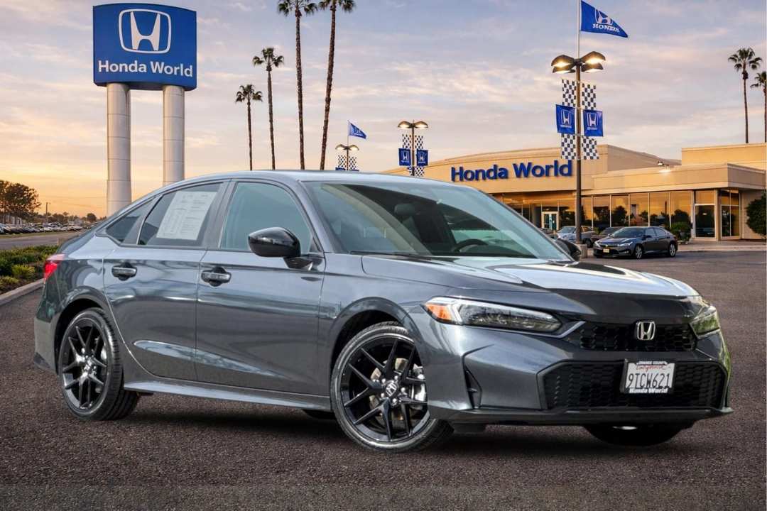 2025 Honda Civic Hybrid Sport - Image 2
