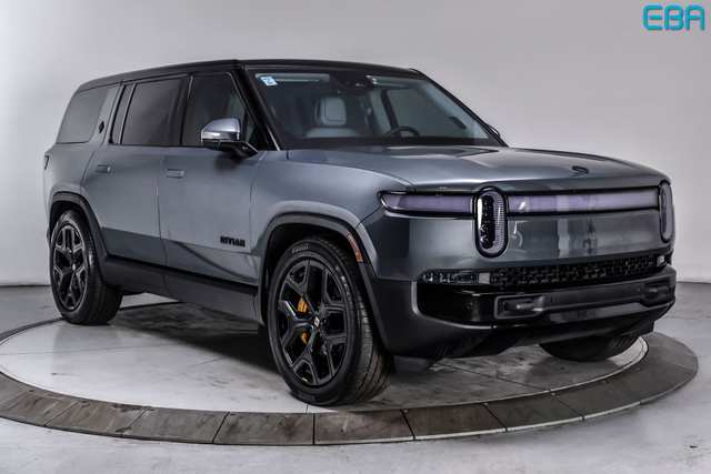 2023 Rivian R1S Adventure