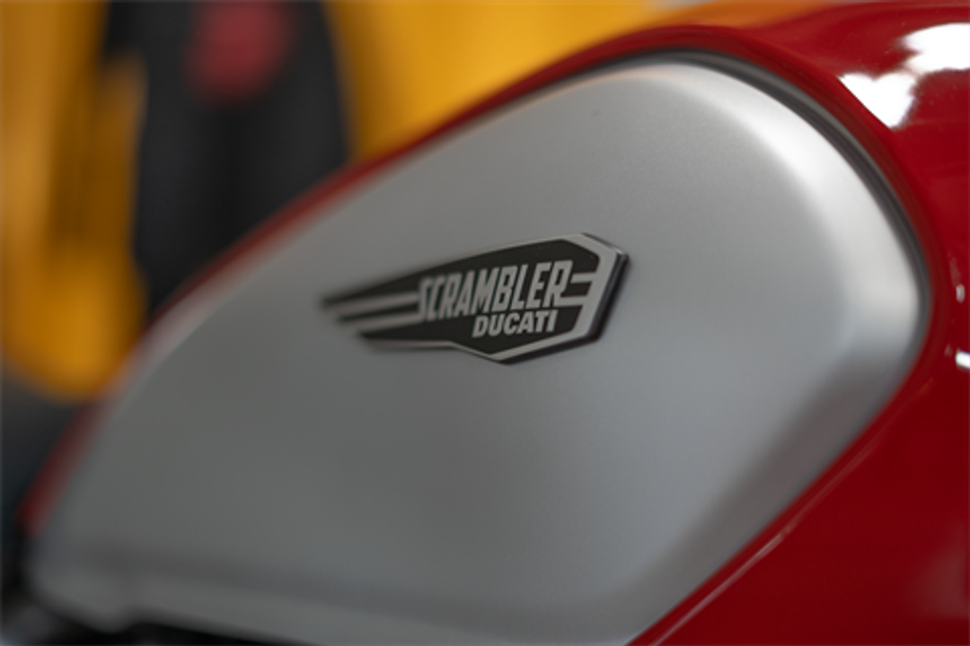 2025 Ducati Scr Icon - Image 2