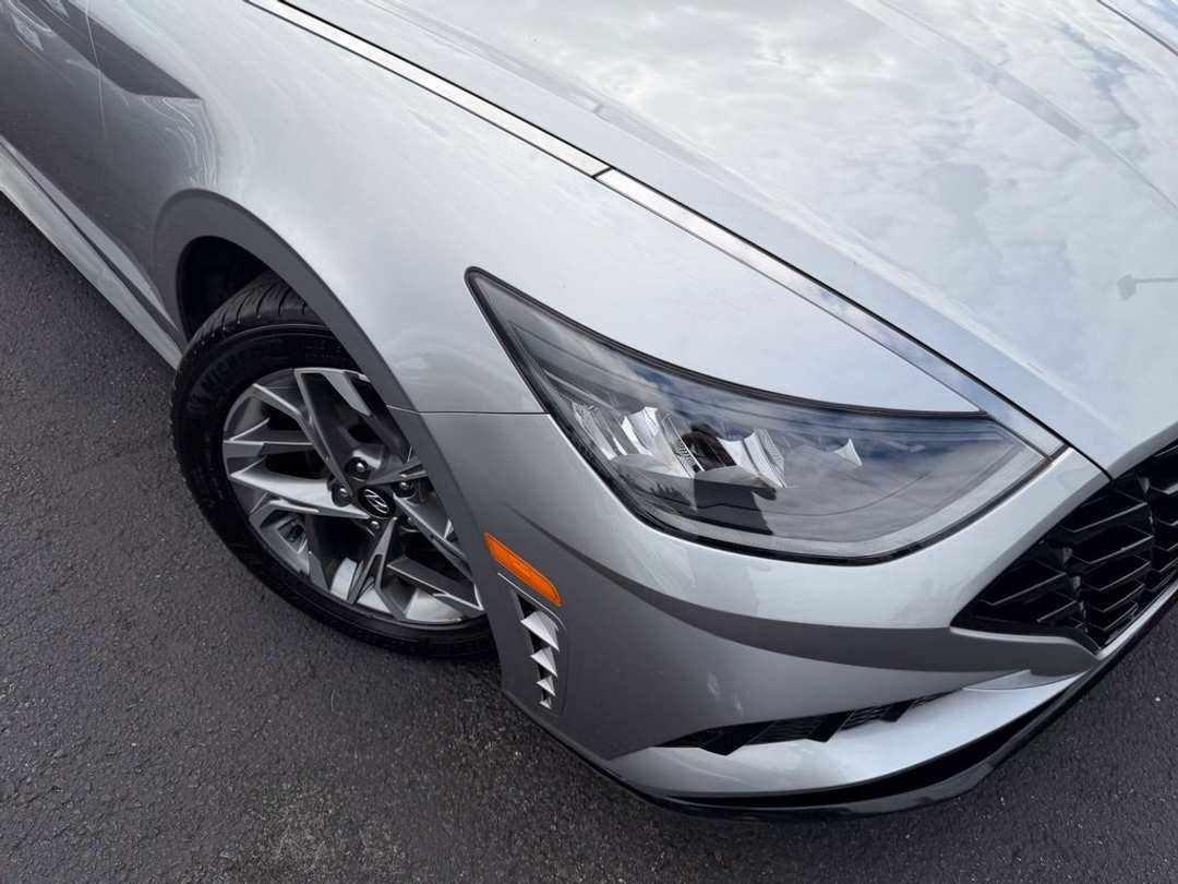 2021 Hyundai Sonata SEL - Image 2