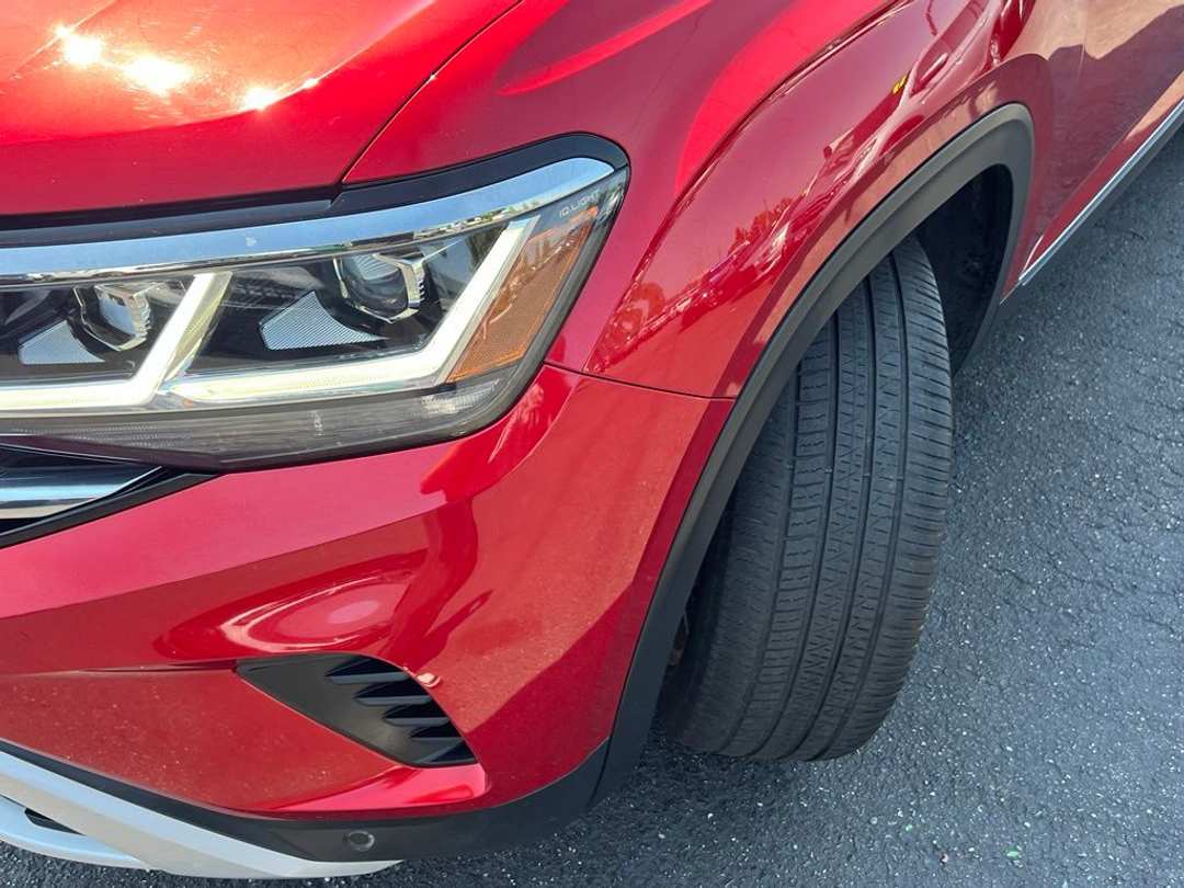 2021 Volkswagen Atlas SEL - Image 3