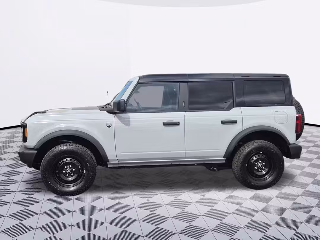 2026 Ford Bronco Big Bend - Image 2
