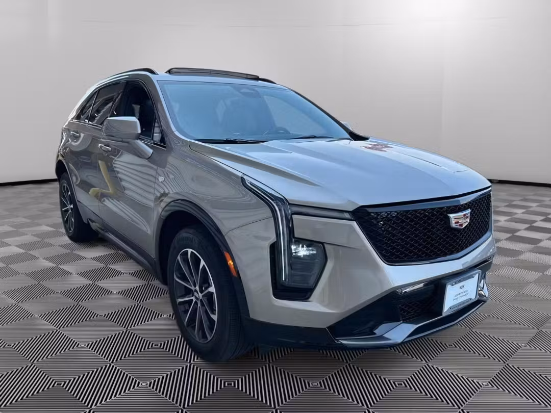 2024 Cadillac Xt4 Sport - Image 3