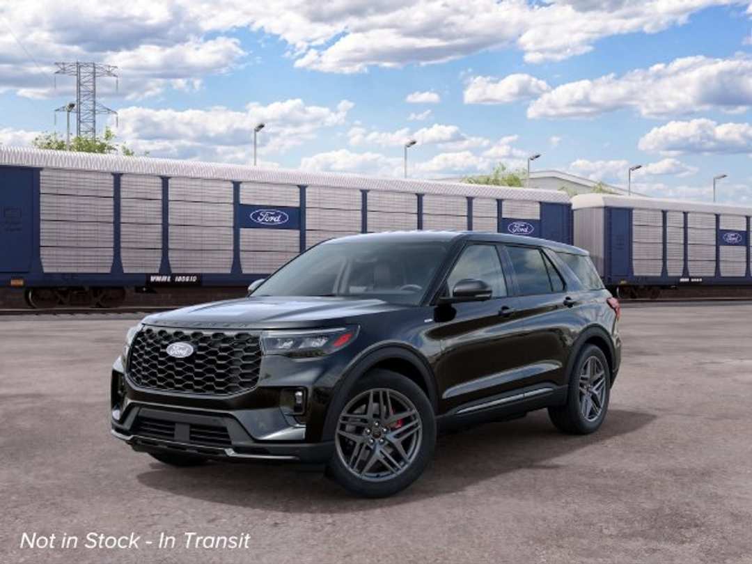 2027 Ford Explorer STLine - Image 2