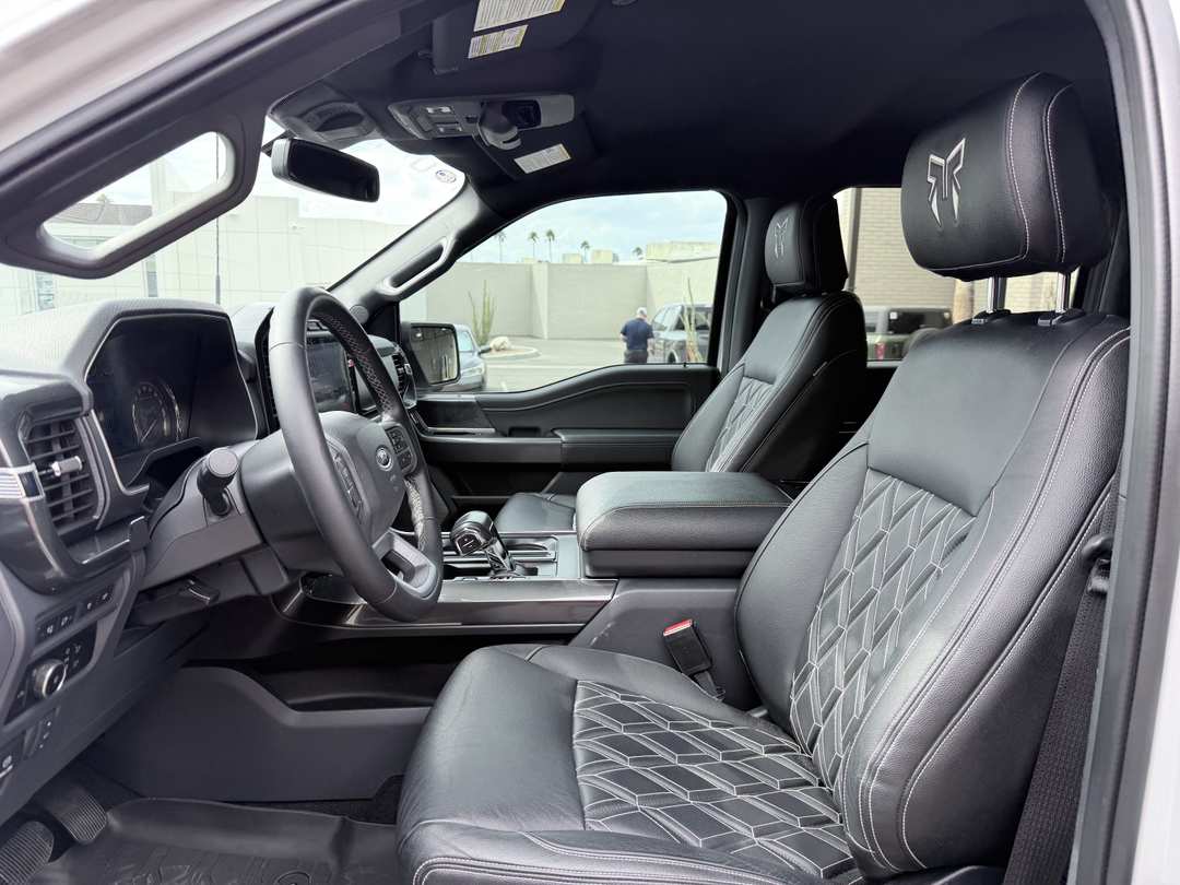 2023 Ford F-150 LARIAT - Image 3