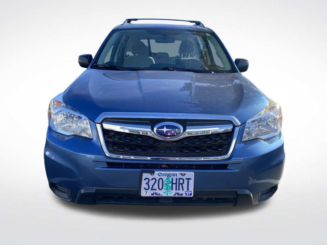 2015 Subaru Forester 2.5i - Image 2
