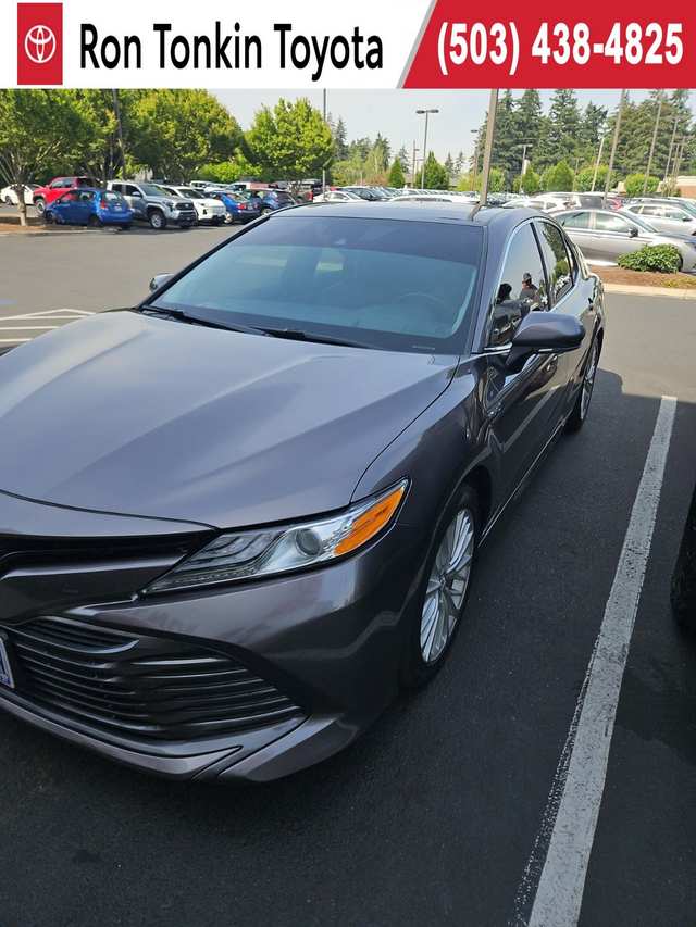 2019 Toyota Camry Hybrid XLE