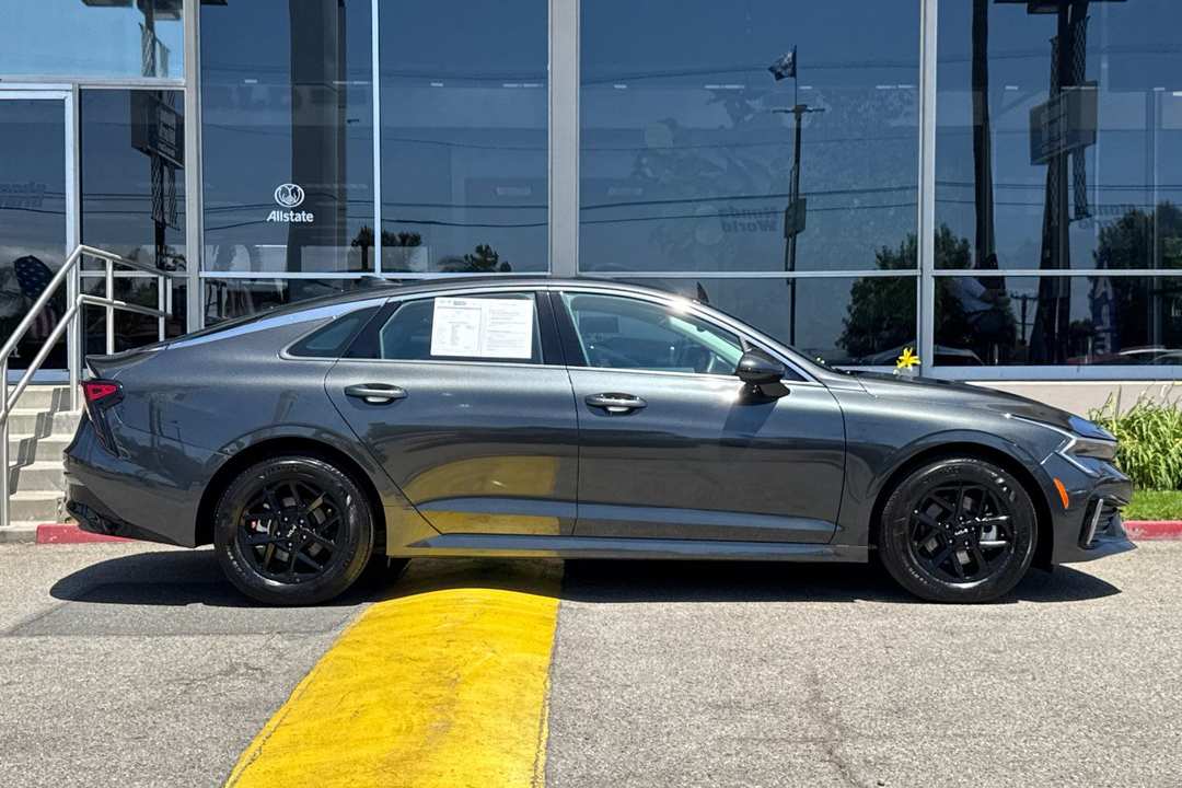 2025 Kia K5 LXS - Image 3