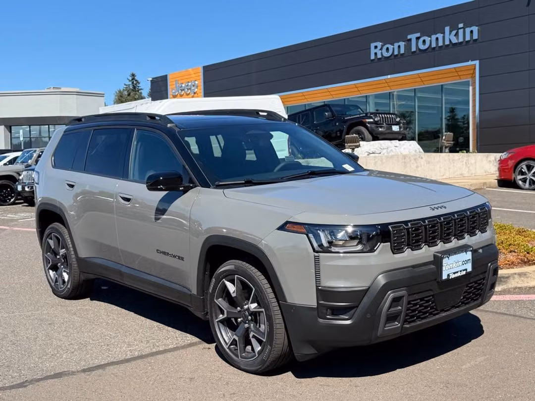 2026 Jeep Cherokee Overland - Image 2