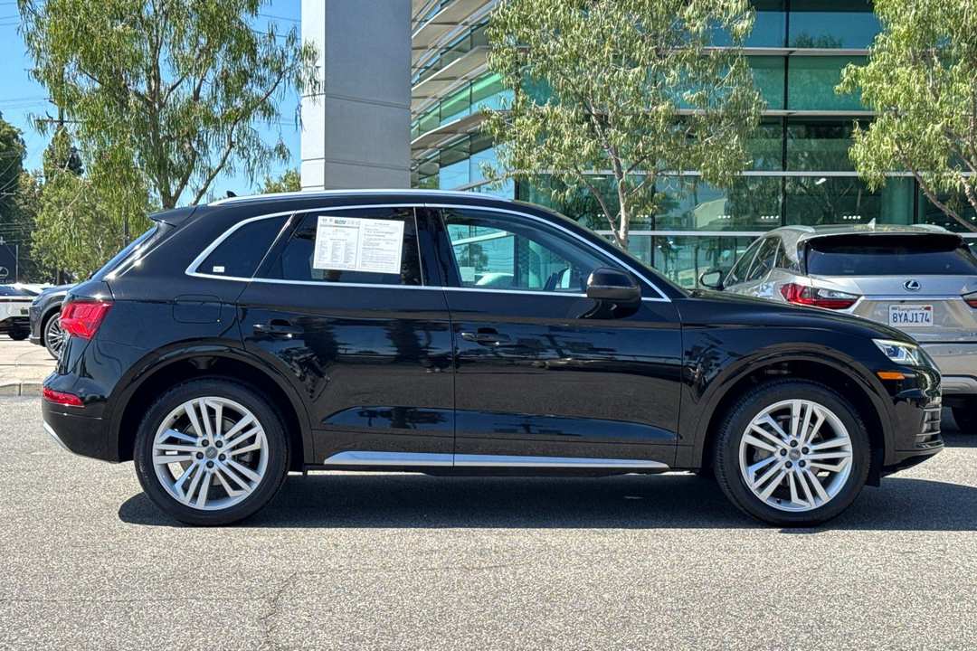 2018 Audi Q5 2.0T Premium Plus - Image 3