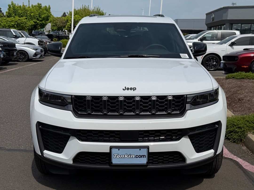 2026 Jeep Grand Cherokee L Altitude - Image 3