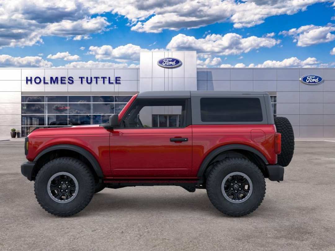 2026 Ford Bronco Base - Image 3