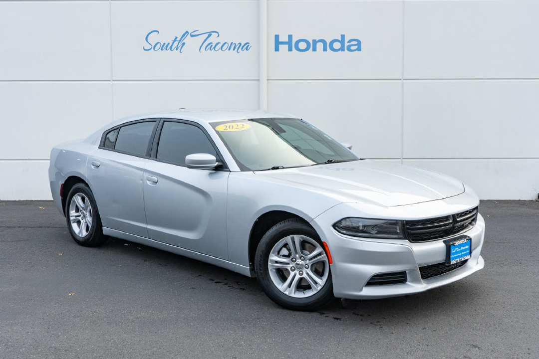 2022 Dodge Charger SXT - Image 2