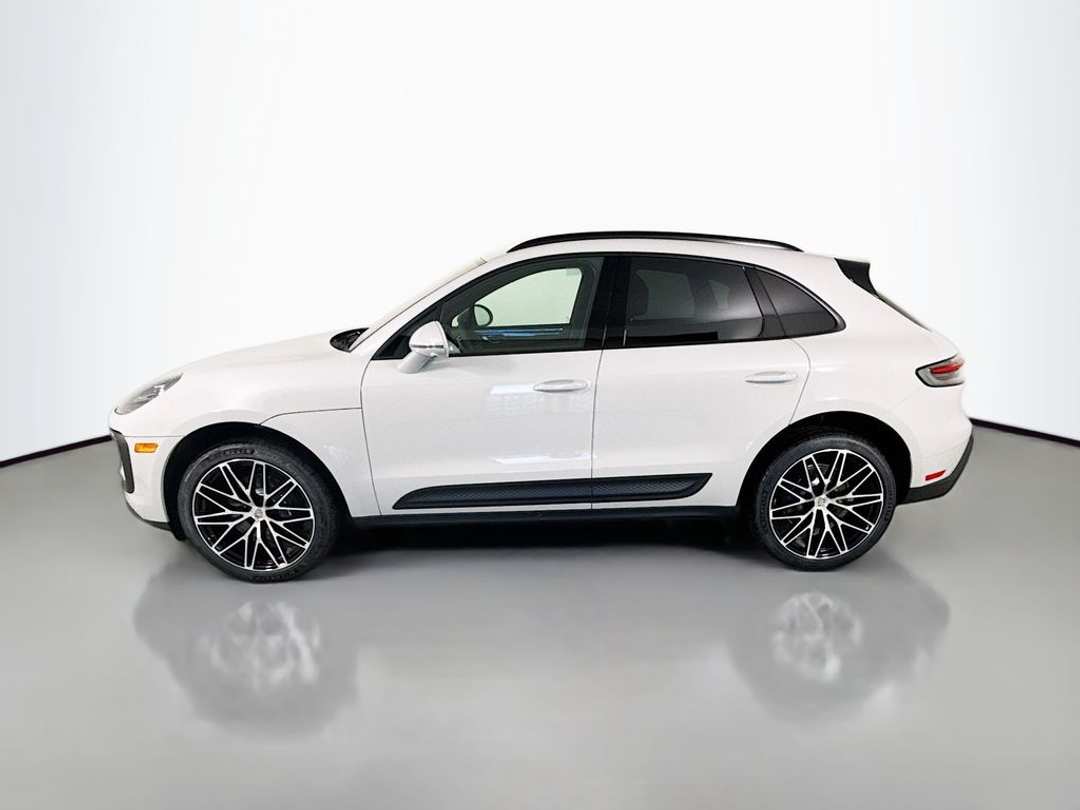 2026 Porsche Macan - Image 2
