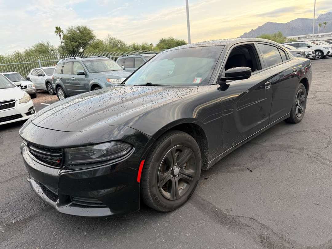 2022 Dodge Charger SXT - Image 3